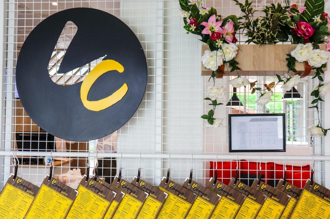 宜必思加莱汽车渡轮酒店 加来 外观 照片